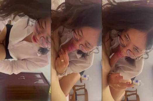 Em thư ký dâm đãng trong bộ đồ công sở em còn chê chim anh đen thui